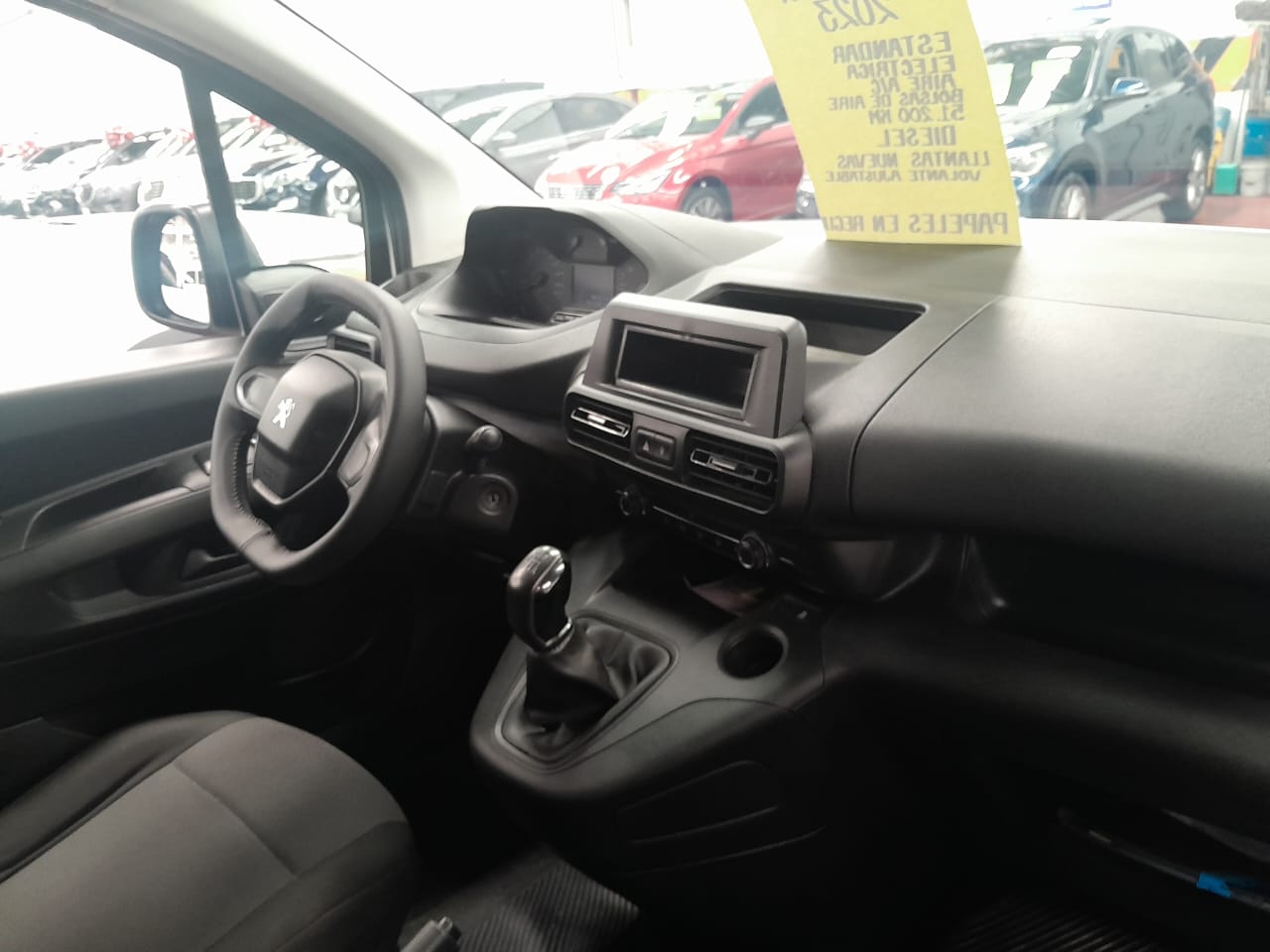 Peugeot Partner 2023
